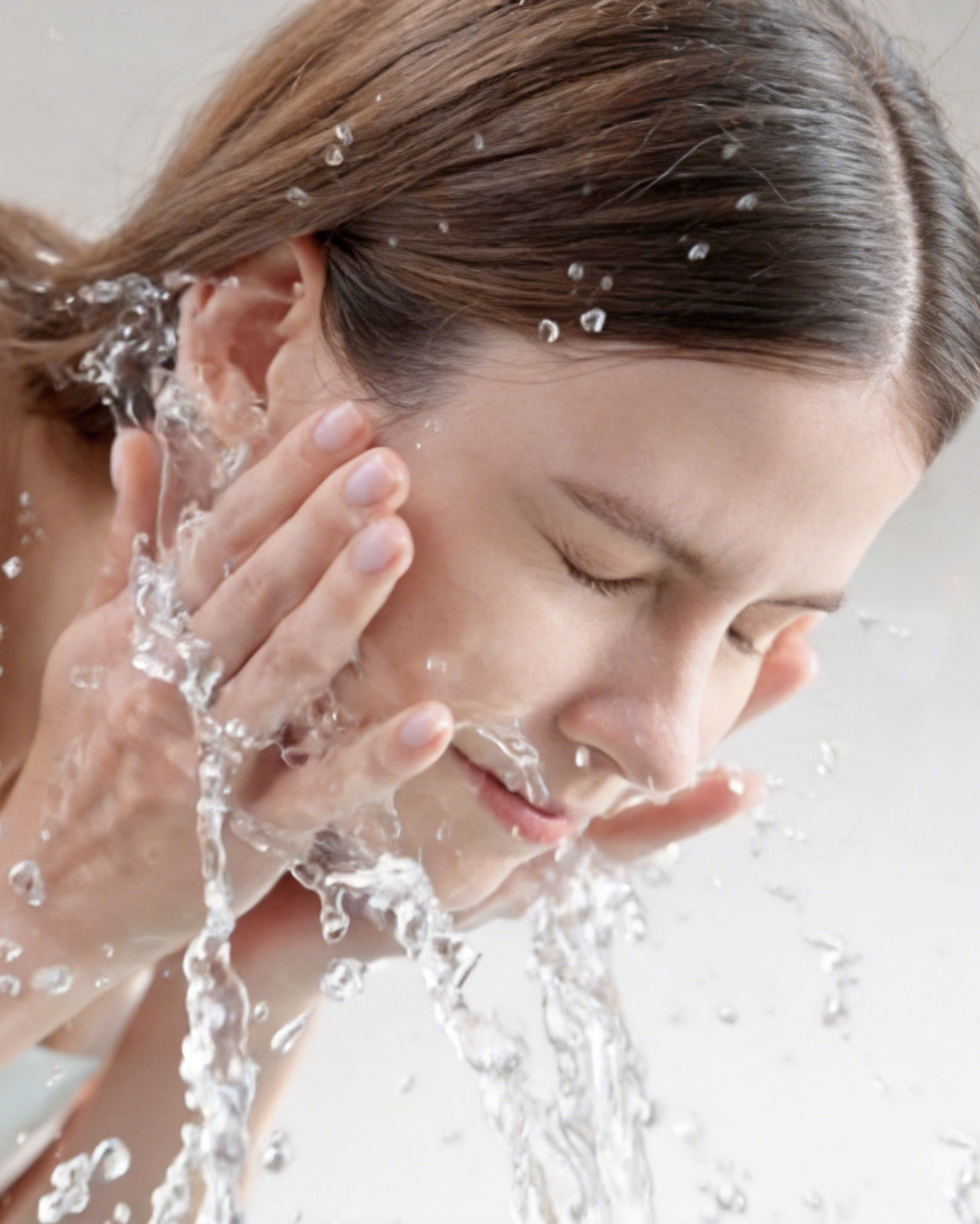 SR Luxe Face Cleanser