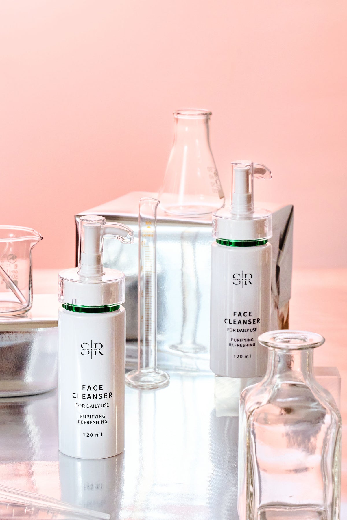 SR LUXE Face Cleanser — studio photography
